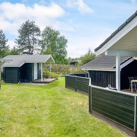 4 Star In * Hørve