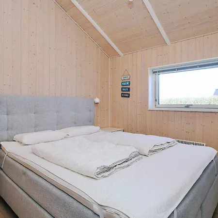 Semesterbostad 4 Star In *