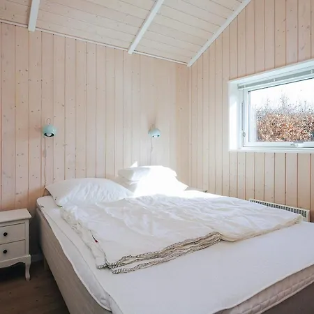 4 Star In * Hørve